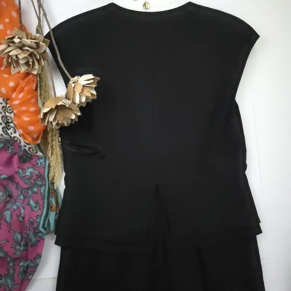 New Ted Baker Structured Zip Peplum  Black Dress Sz 8 - Picture 9 of 13